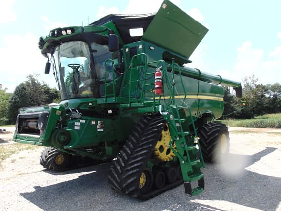 Image of John Deere S790 Primary image