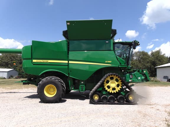 Image of John Deere S790 equipment image 4