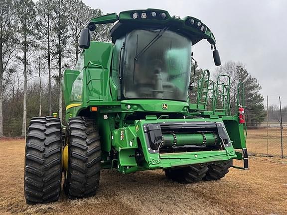 Image of John Deere S790 equipment image 1