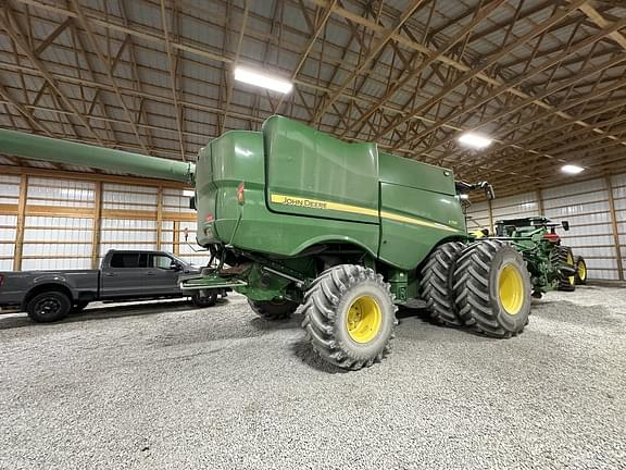 Image of John Deere S790 equipment image 4