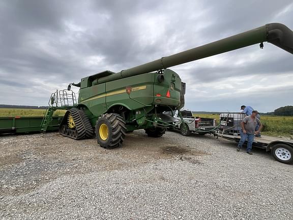 Image of John Deere S790 equipment image 1