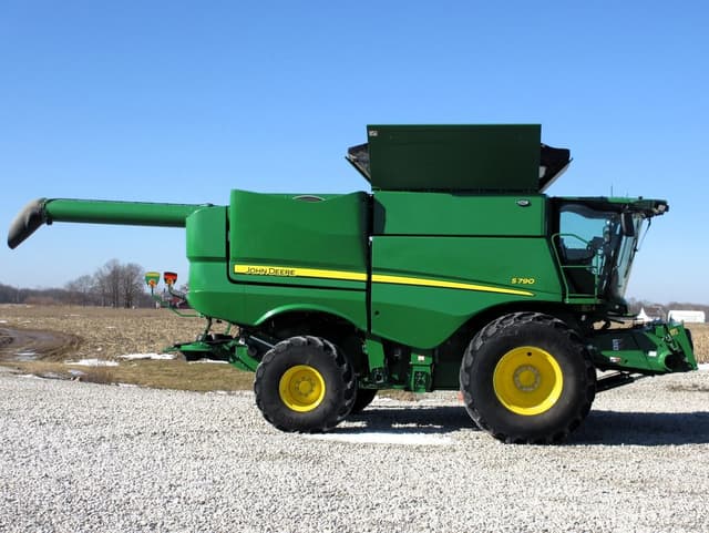 Image of John Deere S790 equipment image 3