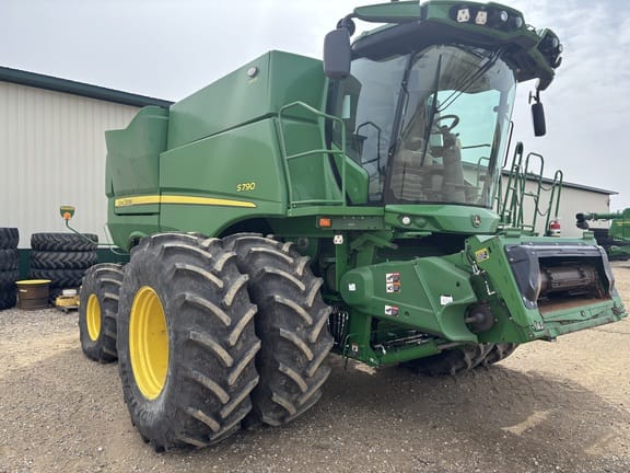 2023 John Deere S790 Equipment Image0