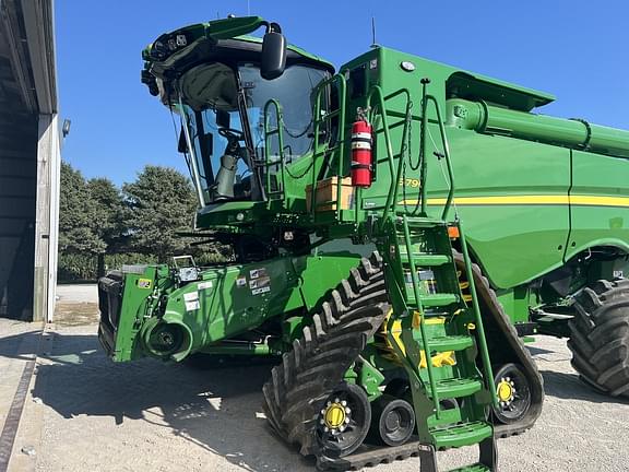 Image of John Deere S790 Primary image