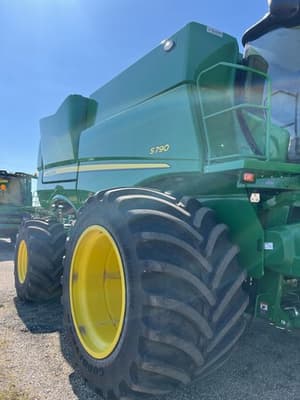 2023 John Deere S790 Image