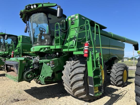 Image of John Deere S790 Primary image