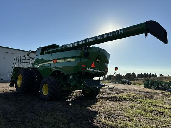 Image of John Deere S790 equipment image 2