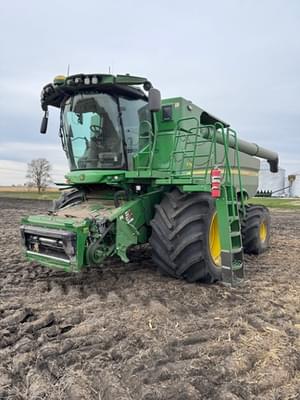 2023 John Deere S790 Image