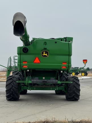 Image of John Deere S790 equipment image 4