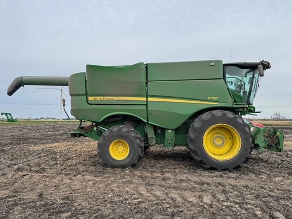 Image of John Deere S790 equipment image 3