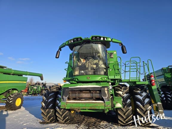 Image of John Deere S790 equipment image 2