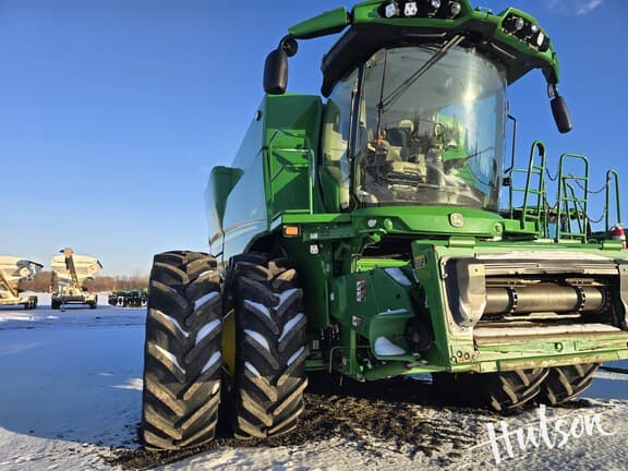 Image of John Deere S790 Primary image