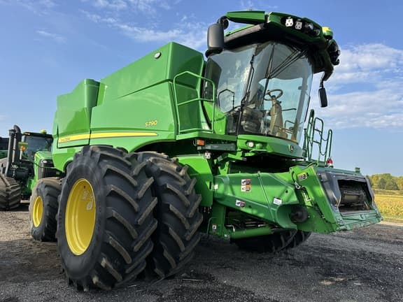 Image of John Deere S790 Primary image