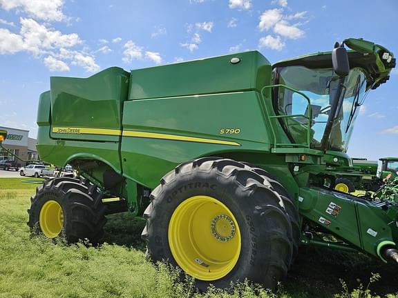 Image of John Deere S790 Primary image