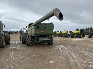 Main image John Deere S790 7