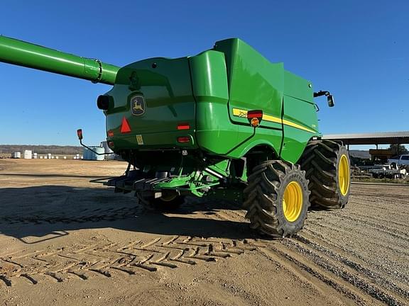 Image of John Deere S790 equipment image 2