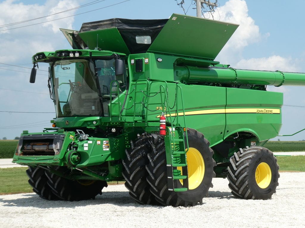 Main image John Deere S790