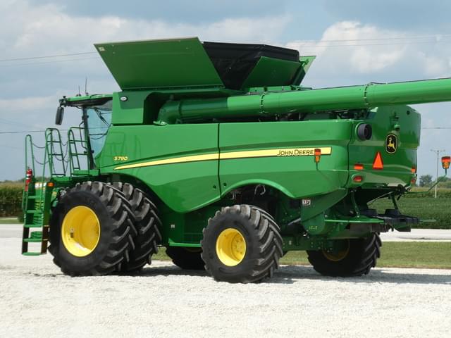 Image of John Deere S790 equipment image 3