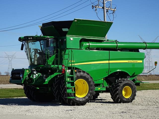 Image of John Deere S790 equipment image 2