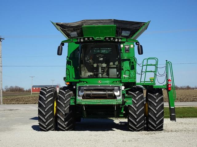 Image of John Deere S790 equipment image 4