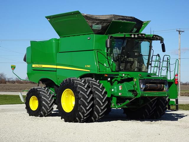 Image of John Deere S790 equipment image 2