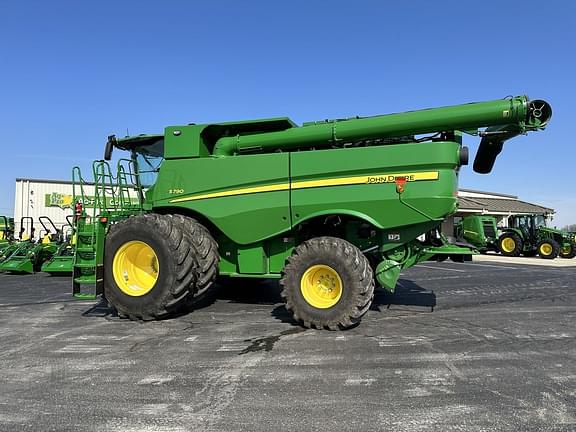 Image of John Deere S790 equipment image 3