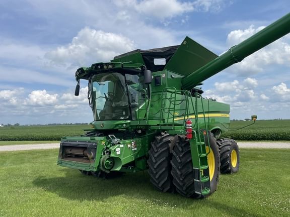 2023 John Deere S790 Equipment Image0