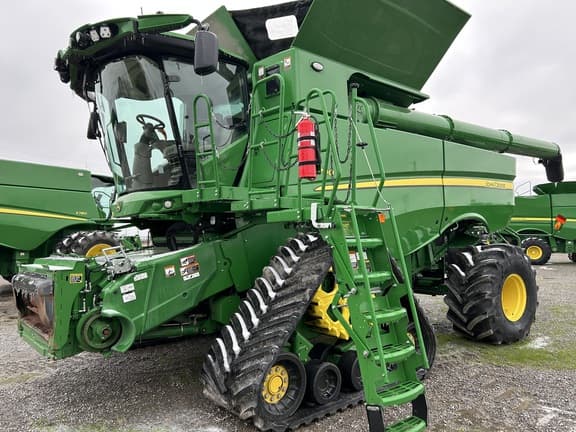 Image of John Deere S790 Primary image