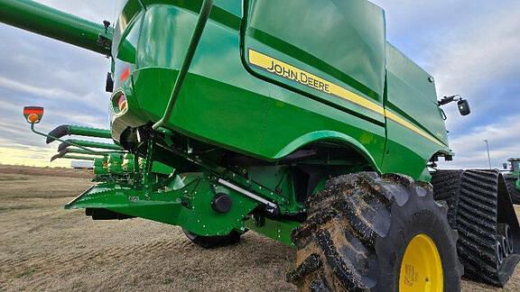 Image of John Deere S790 equipment image 4