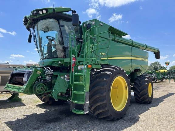 2023 John Deere S790 Equipment Image0
