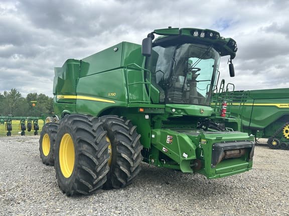 Image of John Deere S790 equipment image 4