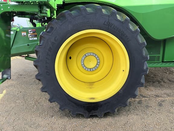Image of John Deere S790 equipment image 1