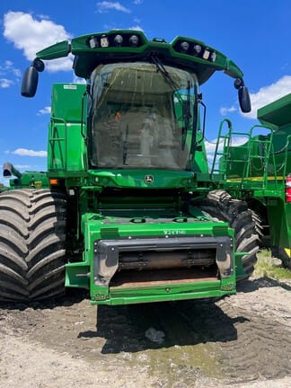 2023 John Deere S790 Equipment Image0