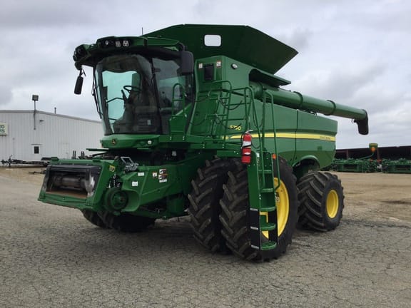 2023 John Deere S790 Equipment Image0