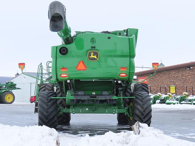 Image of John Deere S790 equipment image 3