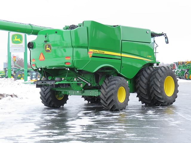 Image of John Deere S790 equipment image 4