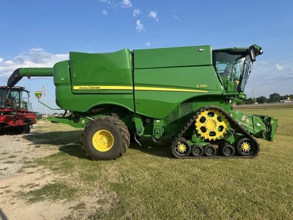 Image of John Deere S790 equipment image 2