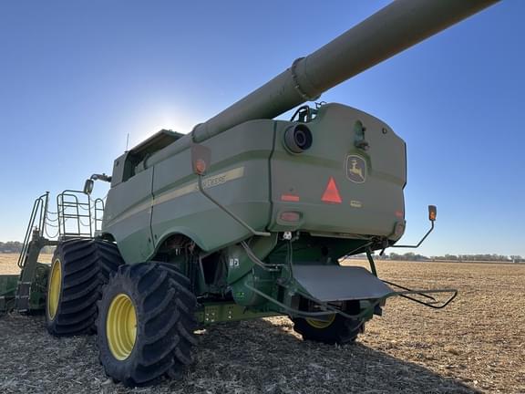 Image of John Deere S790 equipment image 3