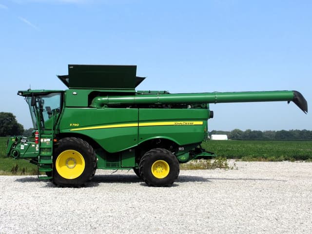 Image of John Deere S790 equipment image 3