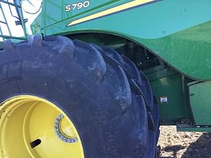 Main image John Deere S790 5