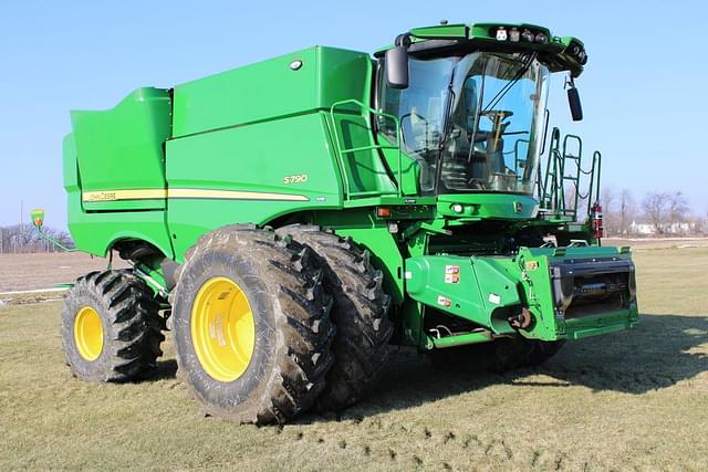 Image of John Deere S790 equipment image 4