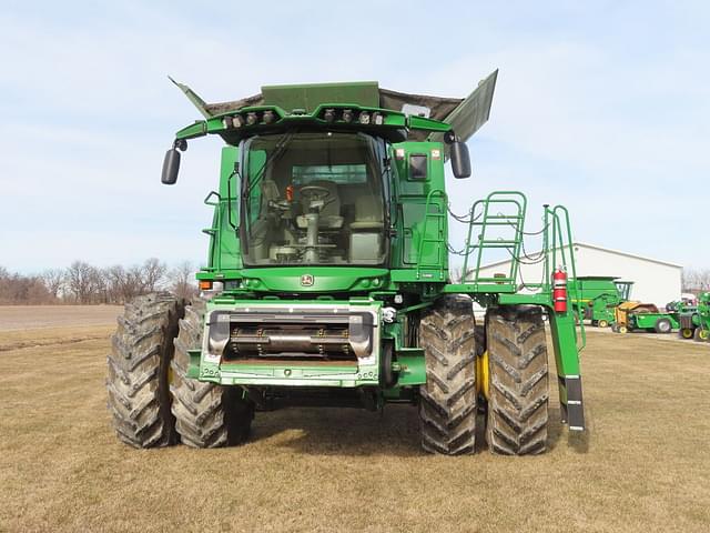 Image of John Deere S790 equipment image 1