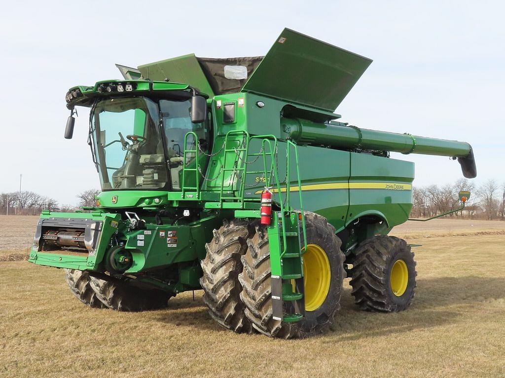 Image of John Deere S790 Primary image