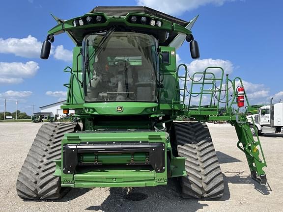 Image of John Deere S790 equipment image 1