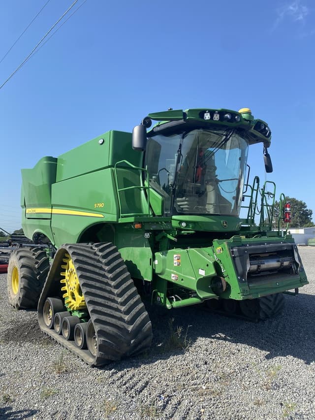 Image of John Deere S790 equipment image 2