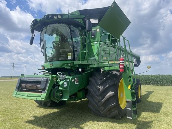 2023 John Deere S790 Equipment Image0