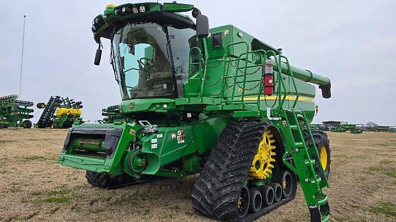 Image of John Deere S790 Primary image