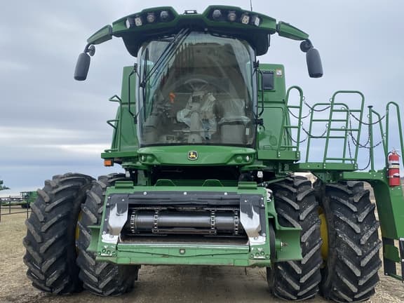 Image of John Deere S790 equipment image 1