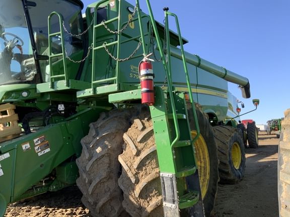 2023 John Deere S790 Equipment Image0