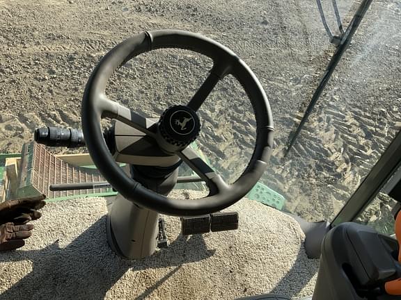 Image of John Deere S790 equipment image 3